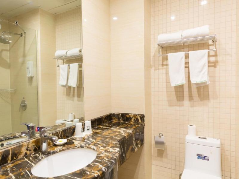 Greentree Inn Jiangsu Suzhou Kunshan High Speed Rail Station Hengshan Road Express Hotel Екстер'єр фото