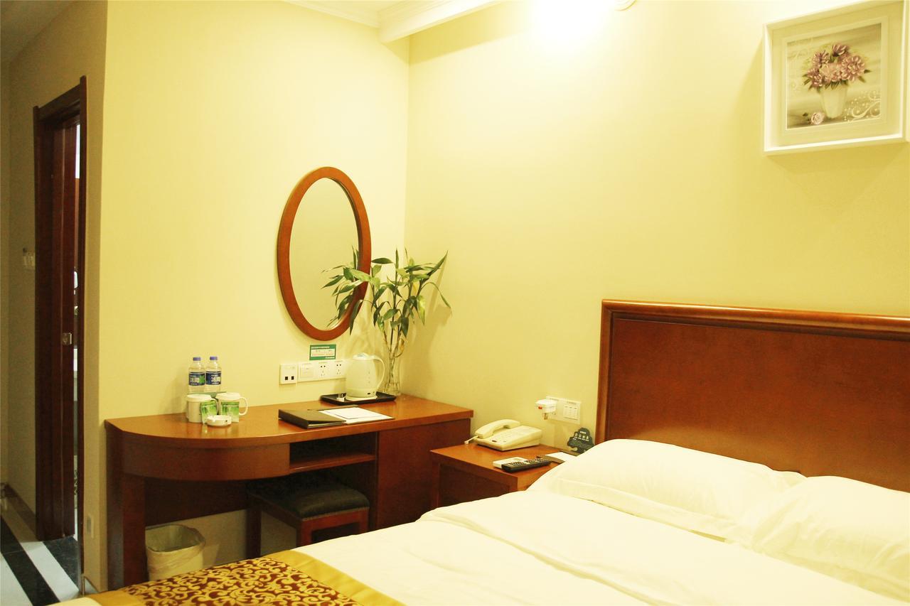 Greentree Inn Jiangsu Suzhou Kunshan High Speed Rail Station Hengshan Road Express Hotel Екстер'єр фото